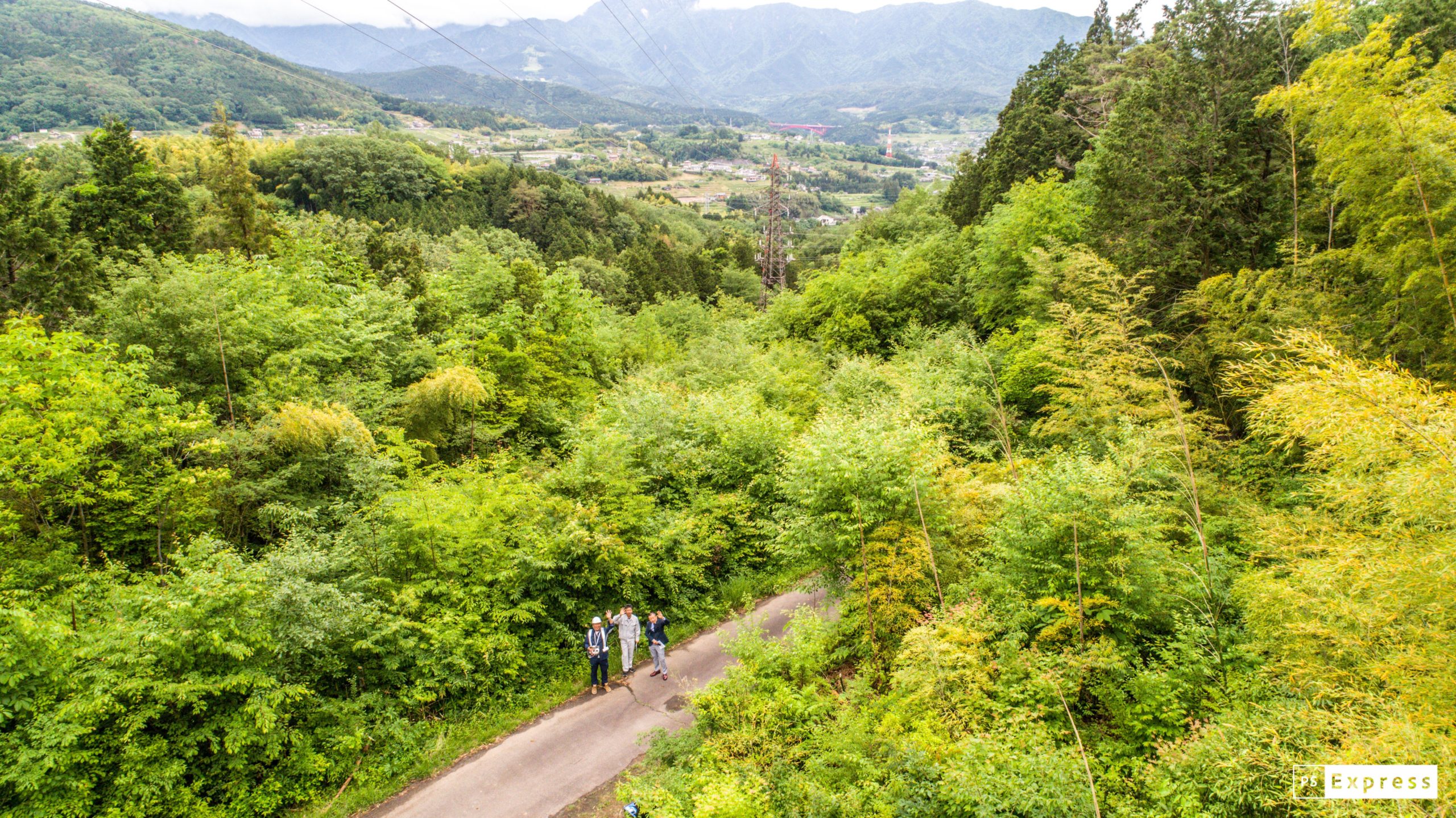 この山～、売ってるんだ～ W&RIVER SERVICE